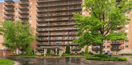 4550 Warwick Boulevard Unit #305, Kansas City
