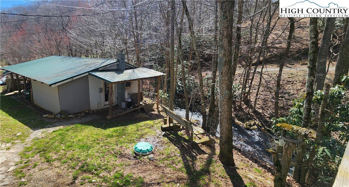 3395 Howards Creek Road, Boone, 28607