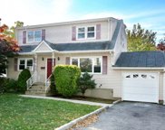 24 Horton Ave, Hawthorne Boro image