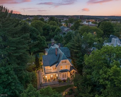 10 Franklin Pl, Morristown Town