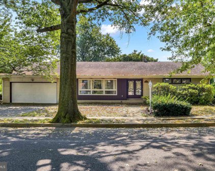 952 E Walnut St, Palmyra