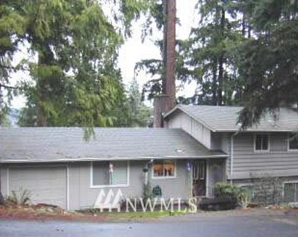 475 SW Forest Drive, Issaquah