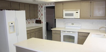 8711 Lochaven Dr, Gaithersburg