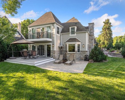 125 Walker Avenue S, Wayzata