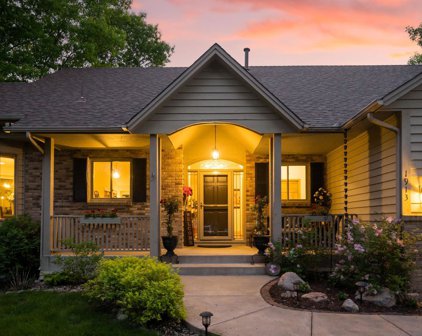 1913 Creek View Court, Chanhassen