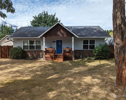 945 Givens Avenue, Darrington