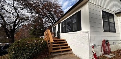 614 NE 39th Terrace, Kansas City