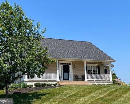 1 Ari Ct, Middletown