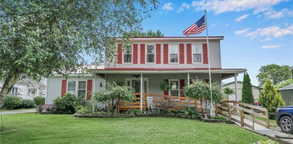 40 Elm  Street, Eldred-Town