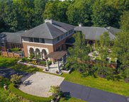 230 Corrie, Barton Hills Vlg image