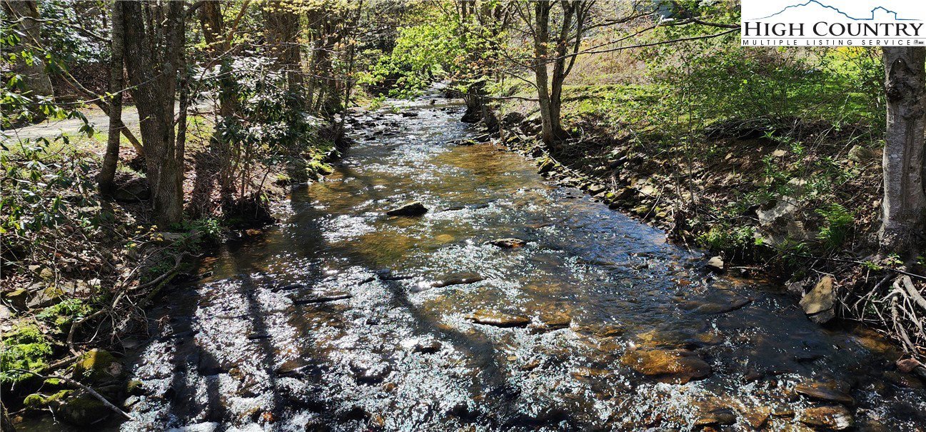 3395 Howards Creek Road, Boone, 28607