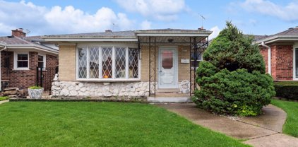 4631 N Maria Court, Chicago