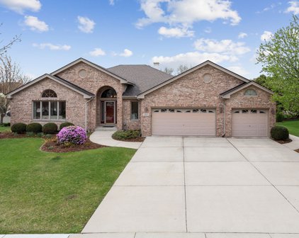 2321 Kerry Lane, Darien