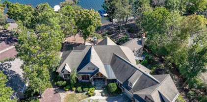 215 Porters Glen, New London