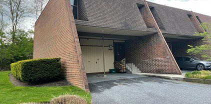 642 Cedar Ridge Ln, Mechanicsburg