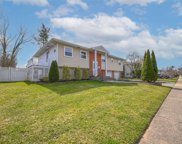 22 Russell Park Road, Syosset image