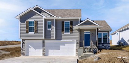 27021 E Dogwood Lane, Lee's Summit