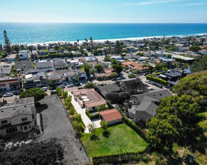 1935 Santa Fe Avenue, Del Mar