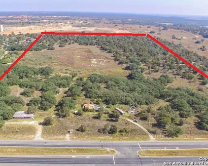 10604 N Highway 16 #5, Poteet