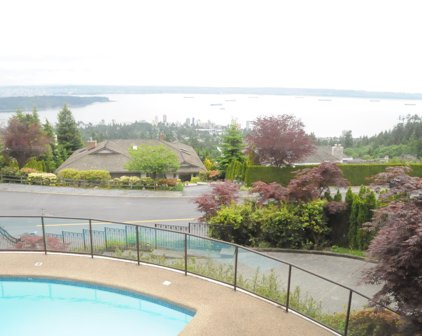 2539 Westhill Drive, West Vancouver