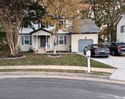 16 Tallyho Turn, Hampton Mercury North image