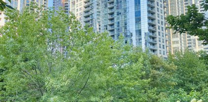 201 N Westshore Drive Unit #803, Chicago