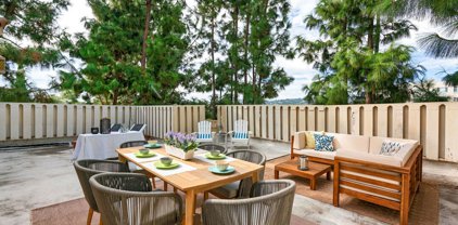 327 N N Palm Drive Unit #303, Beverly Hills