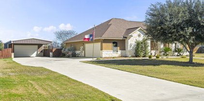113 S Abrego Crossing, Floresville