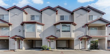 8823 Holly Drive Unit #537, Everett
