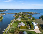 34 Cobb Isle Road, Water Mill image
