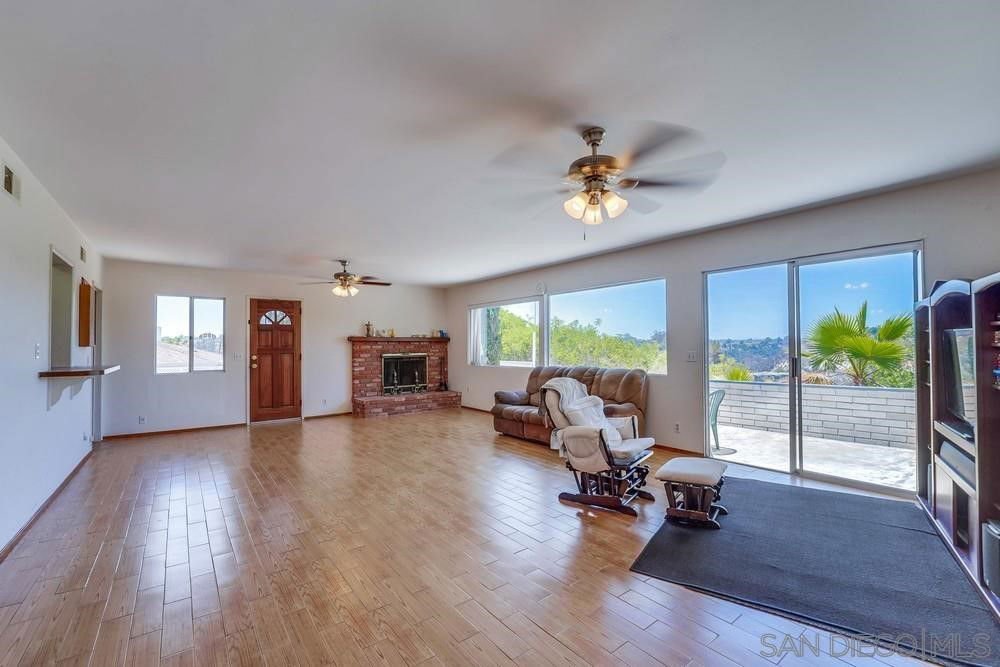 5332 Prosperity Ln, Talmadge/San Diego Central, 92115