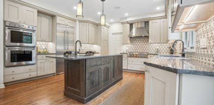2 Hillard Ln, Peapack Gladstone Boro