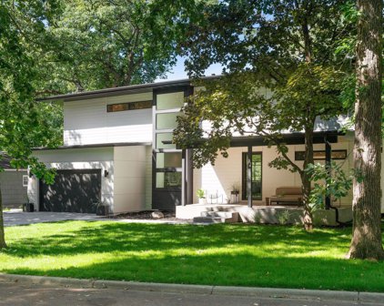 251 Glenbrook Road N, Wayzata