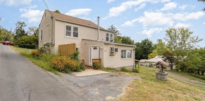 4563 Mountain View Rd, Harrisburg