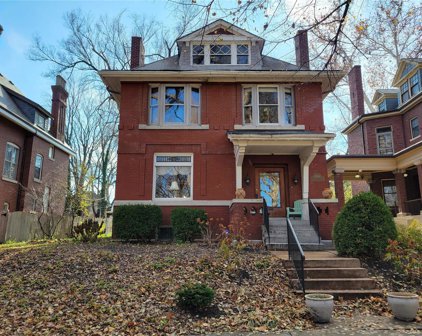 4260 Flora  Place, St Louis