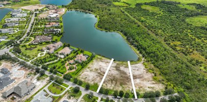 8423 Broadstone Court, Bradenton