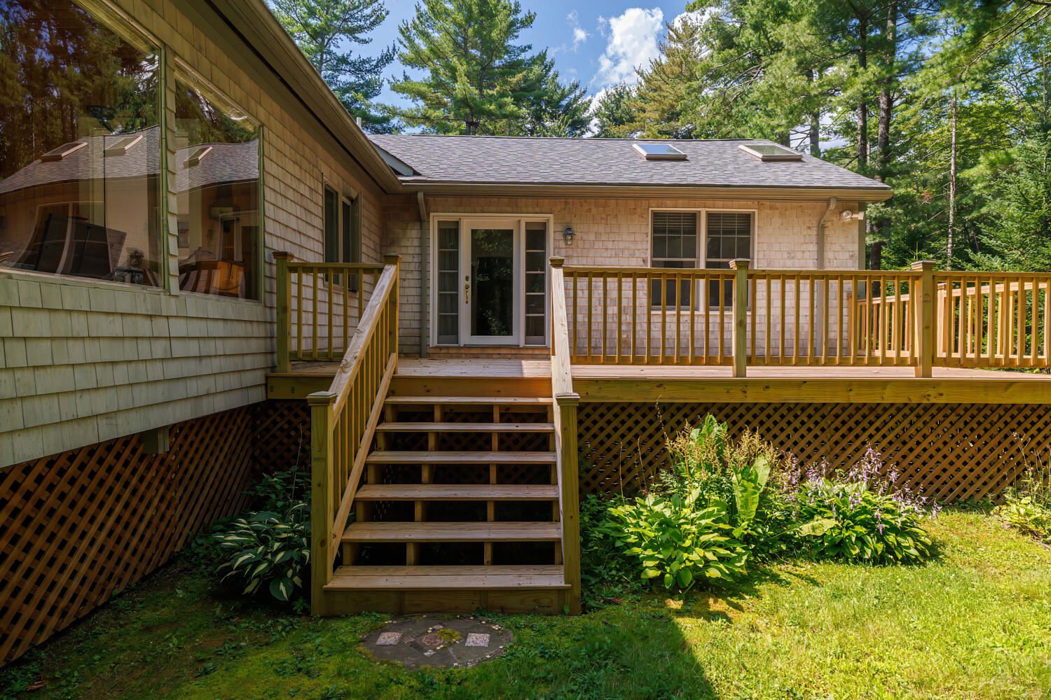 454 Buttermilk Road, Lamoine, 04605