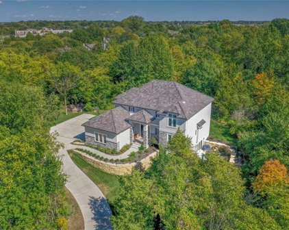 8001 Timbercrest Way, Parkville