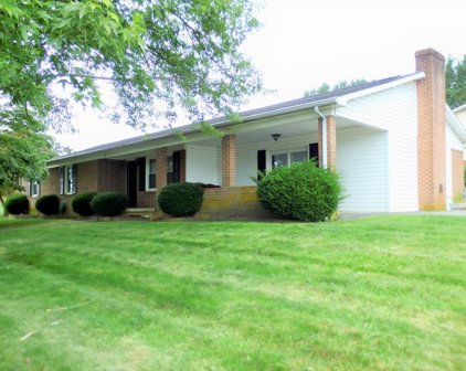 660 ROLLING HILLS DR, Wytheville