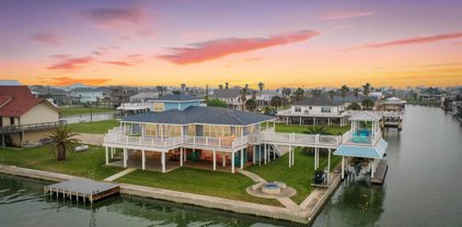 3705 N Tradewinds Drive, Galveston