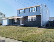 23 Peachtree Ln, Burlington image