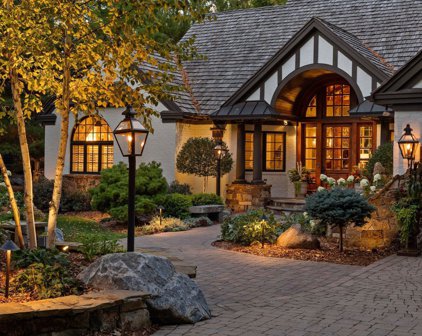 6425 Virginia Drive, Victoria