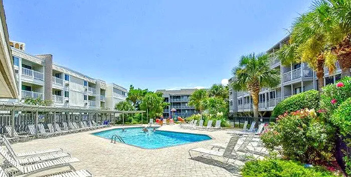 Pool at Pelican's Landing