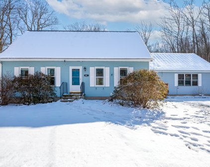 142 Bunker Hill Road, Andover