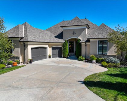 317 NW Thoreau Court, Lee's Summit
