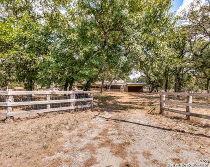 146 Kothmann Rd, La Vernia