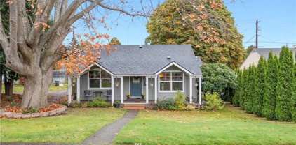 1611 Maple Street, Everett
