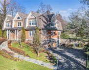 42 Round Hill Road, Scarsdale image