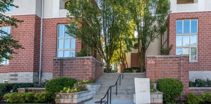 210 Des Plaines Avenue Unit #E, Forest Park