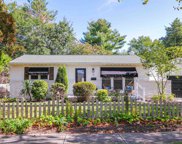 33 E Rosedale Ave, Northfield image